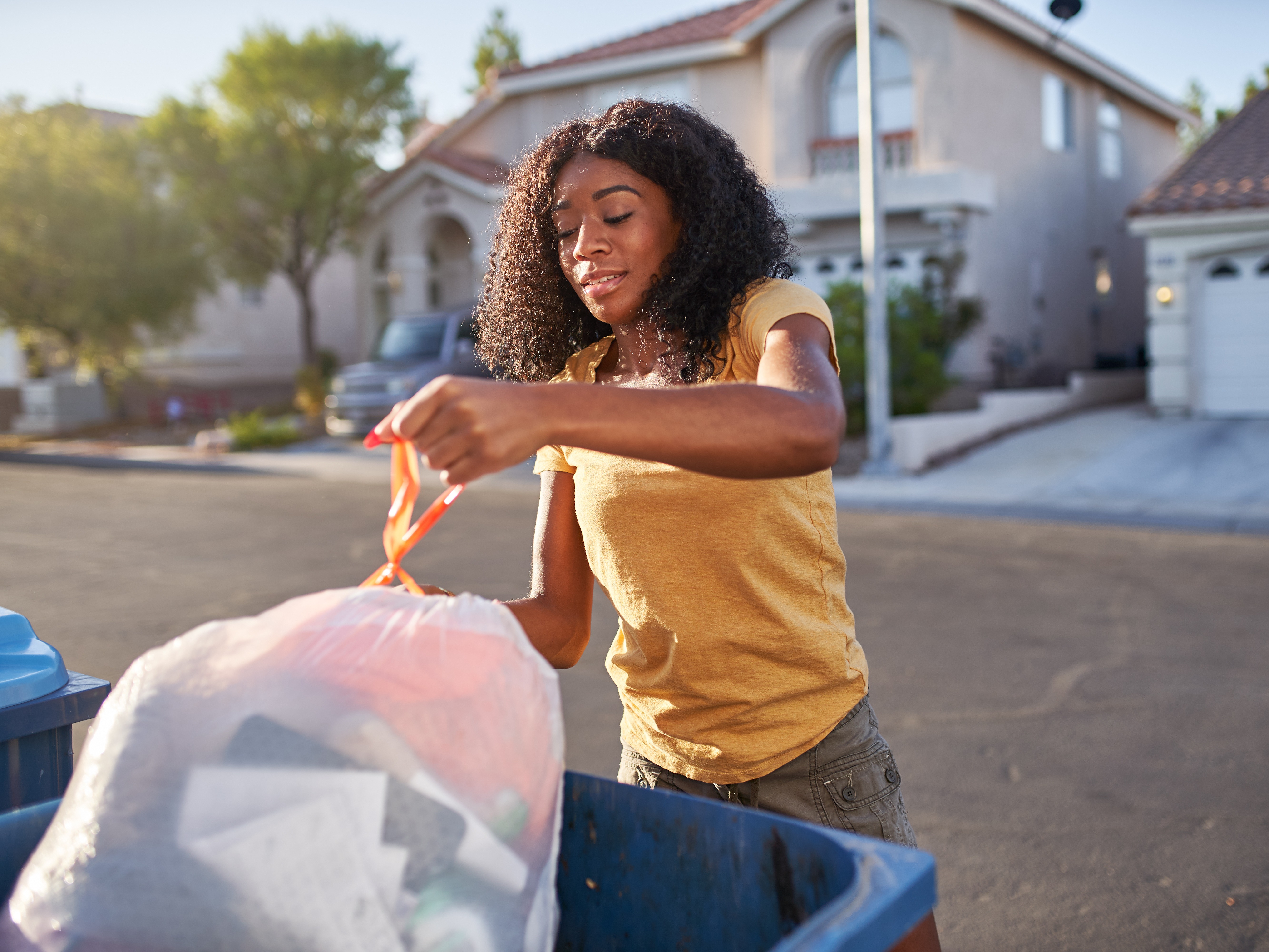 10 Things Smart Homeowners Do Before Going On Vacation-2