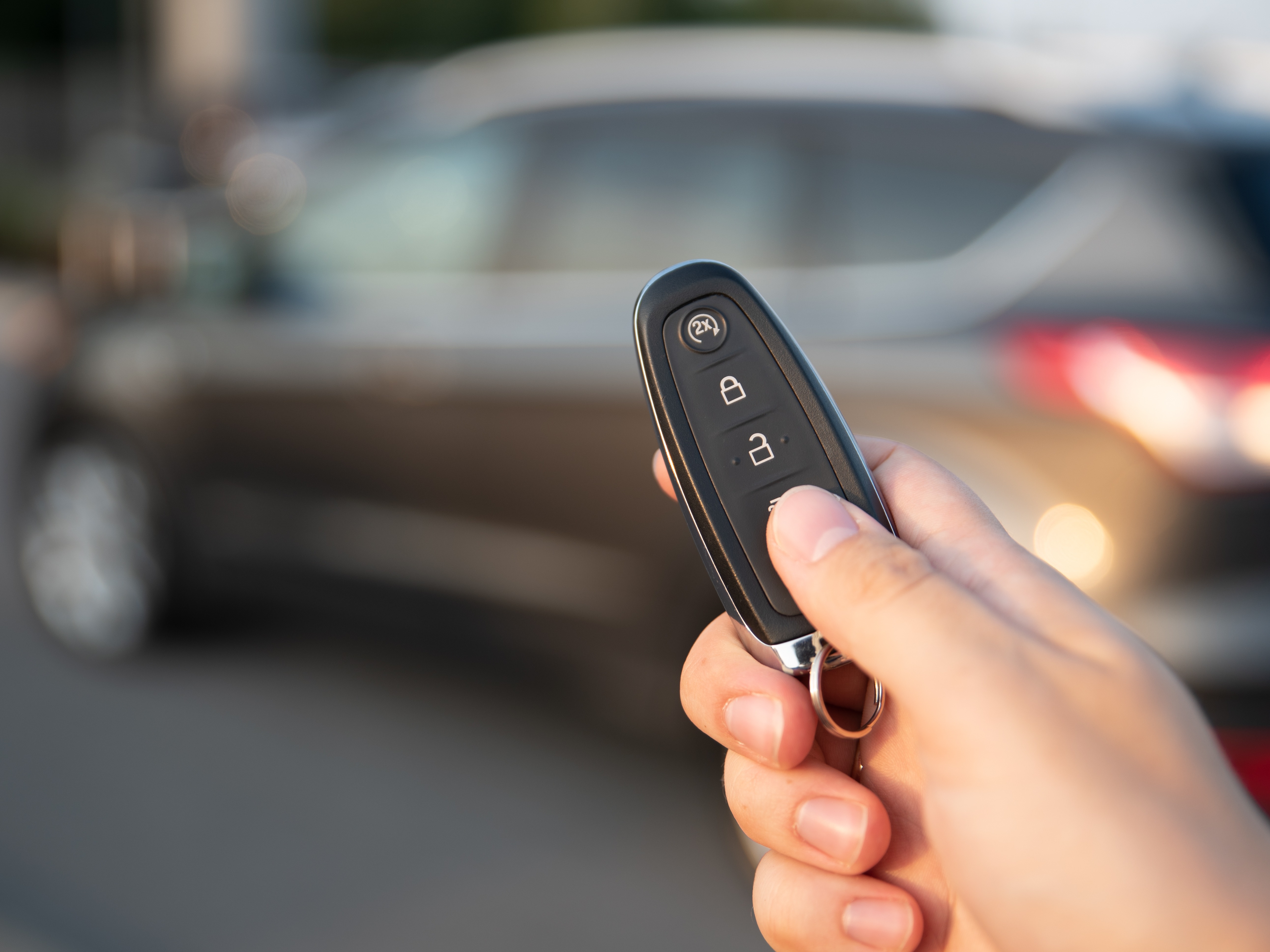 10 Tips to Outsmart Holiday Parking Lot Thieves-2