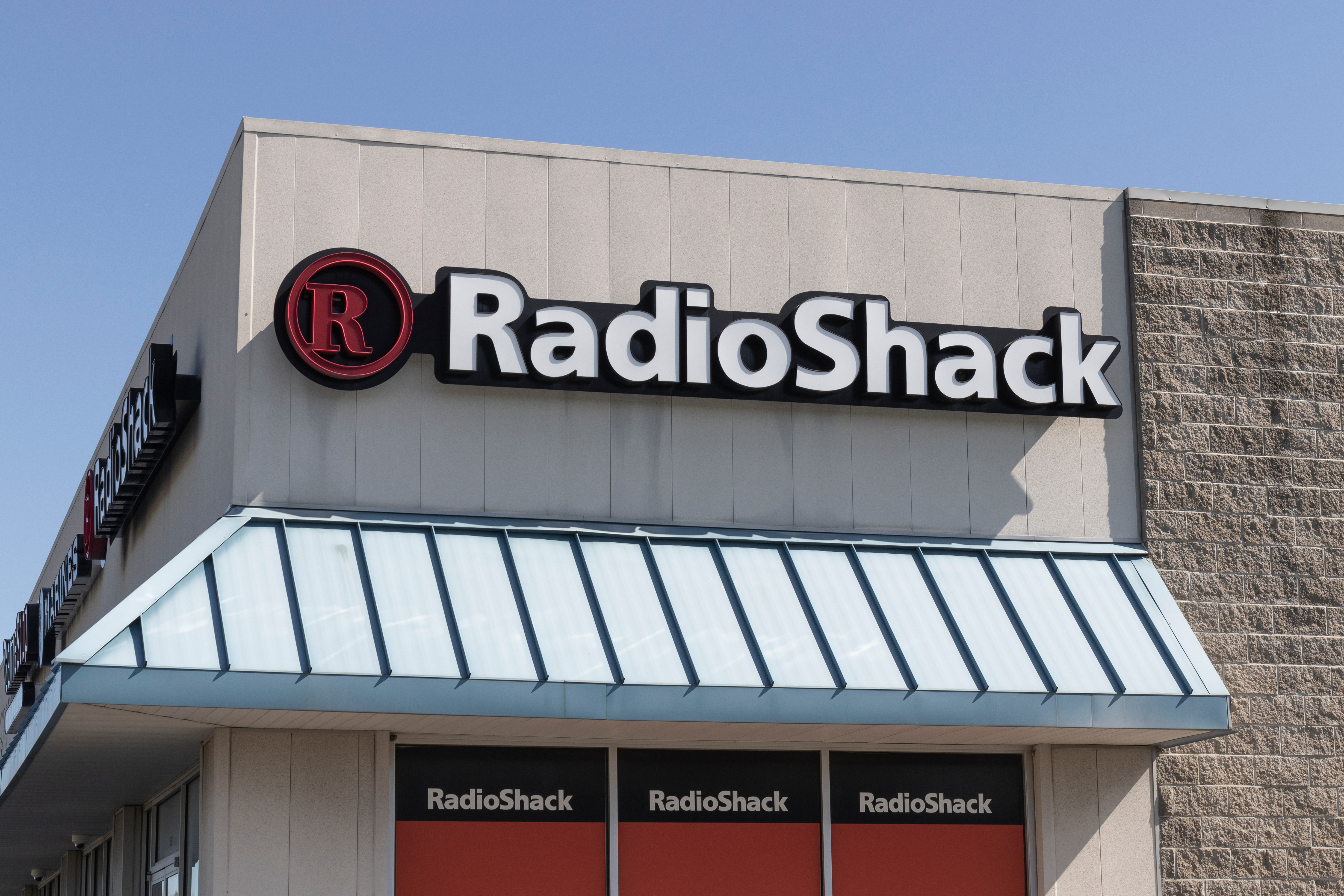 12 Popular Retail Stores That Went Bankrupt-6