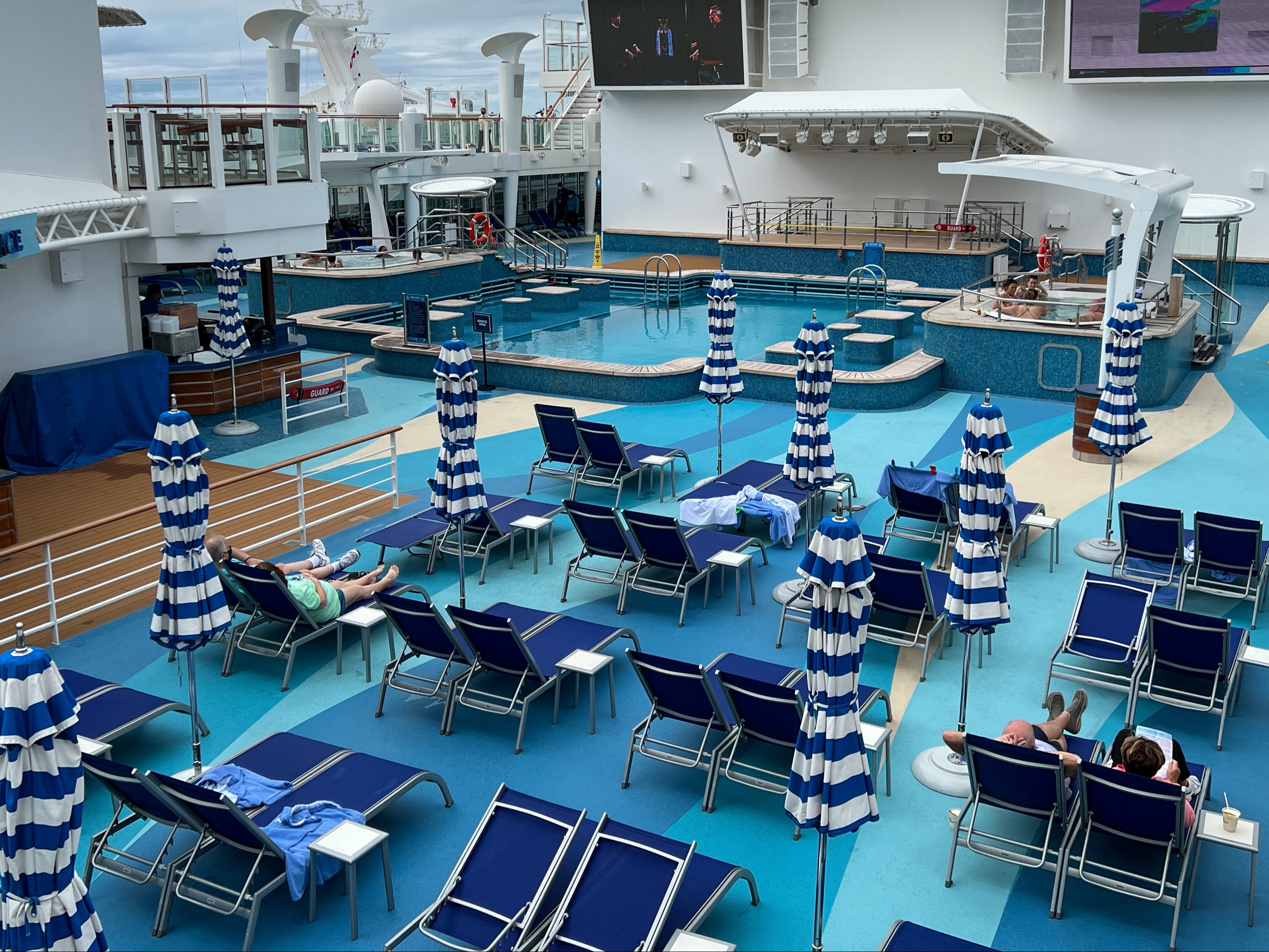 12 Cruise Ship No-Nos: What Not to Do!-3