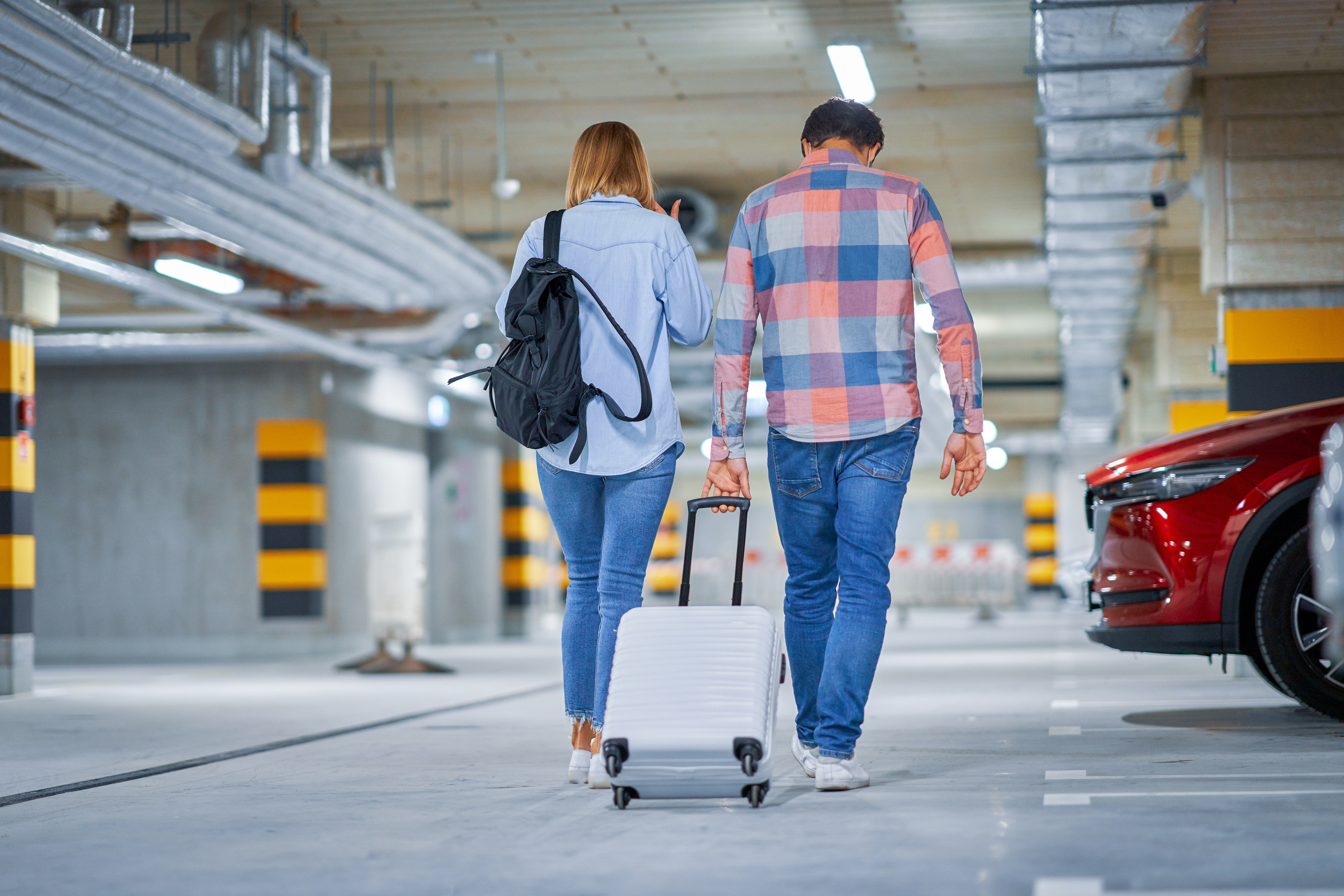 Airport Parking Hacks: Keep Your Car Safe from Thieves-1