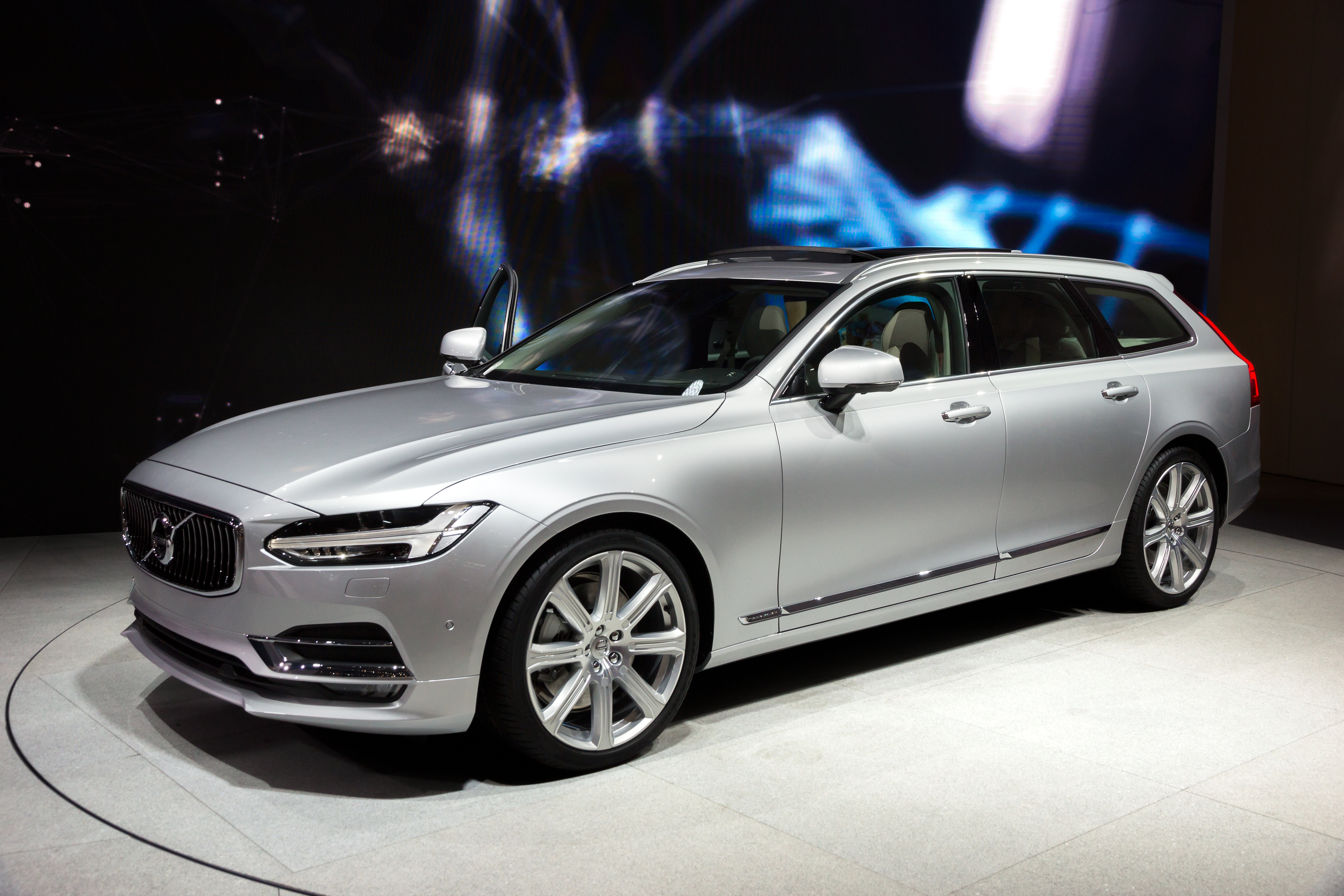 The 5 Safest Cars On The Market Today-3