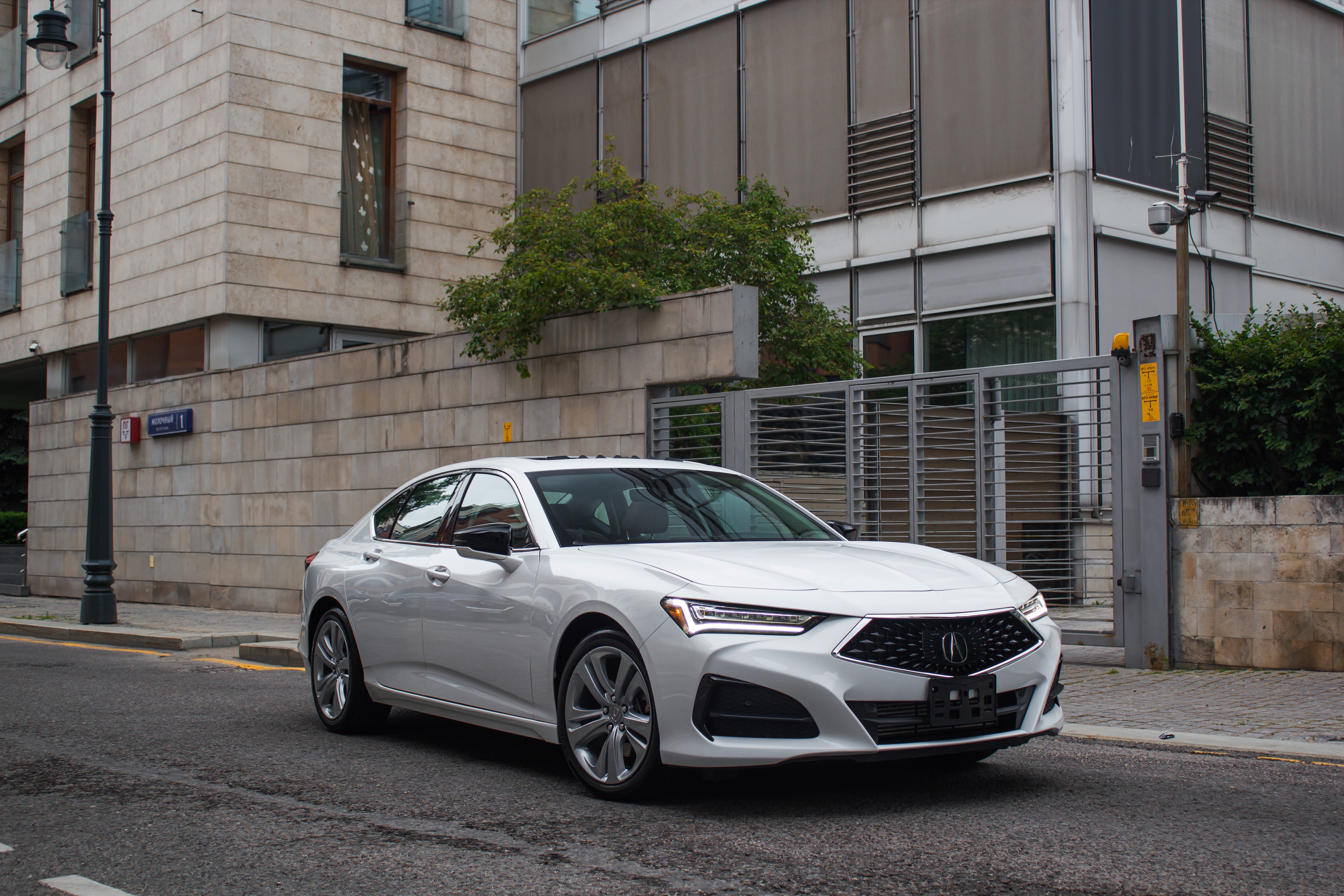 The 5 Safest Cars On The Market Today-5