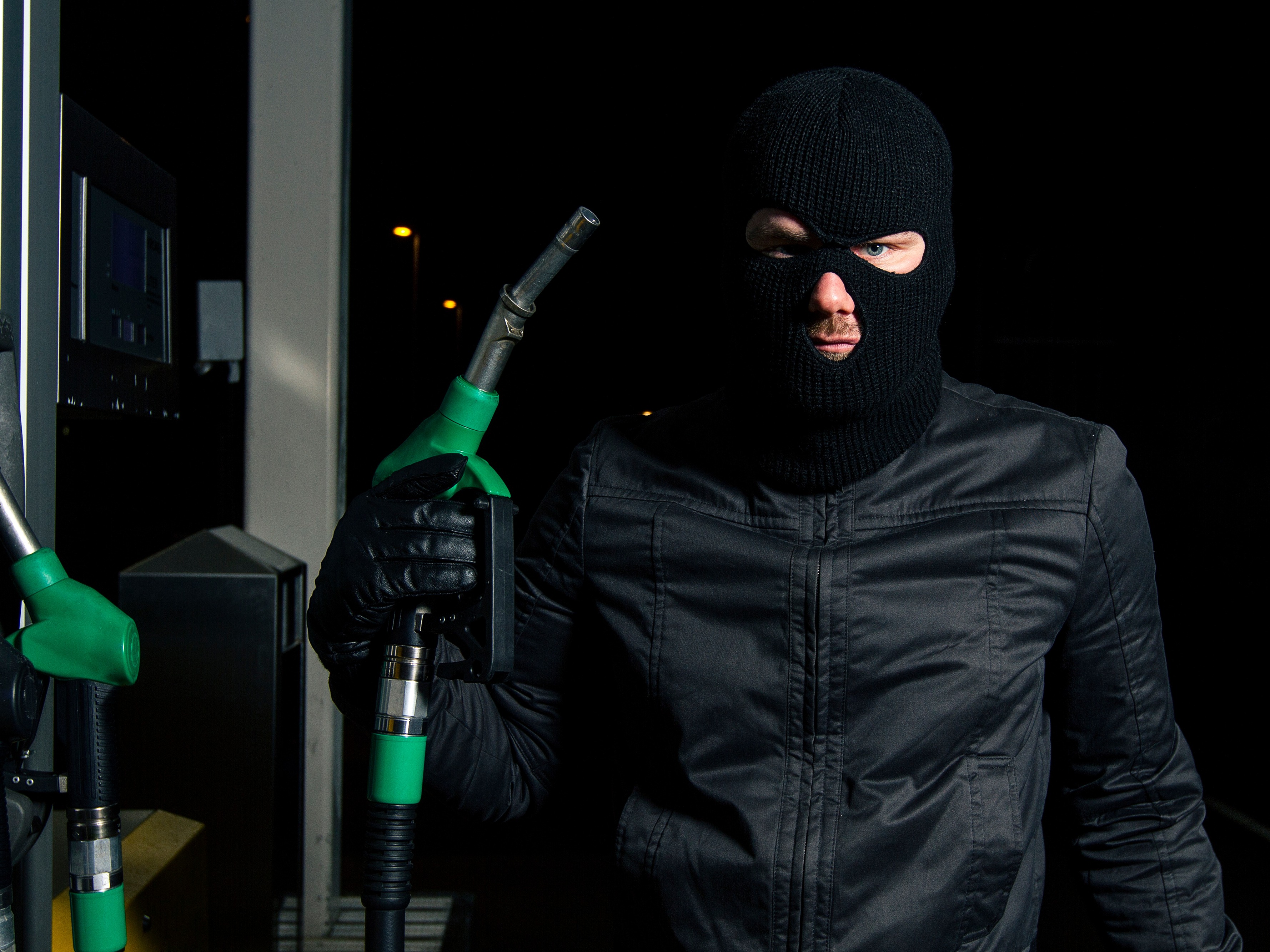 5 Gas Pump Scams You Should Know About-3