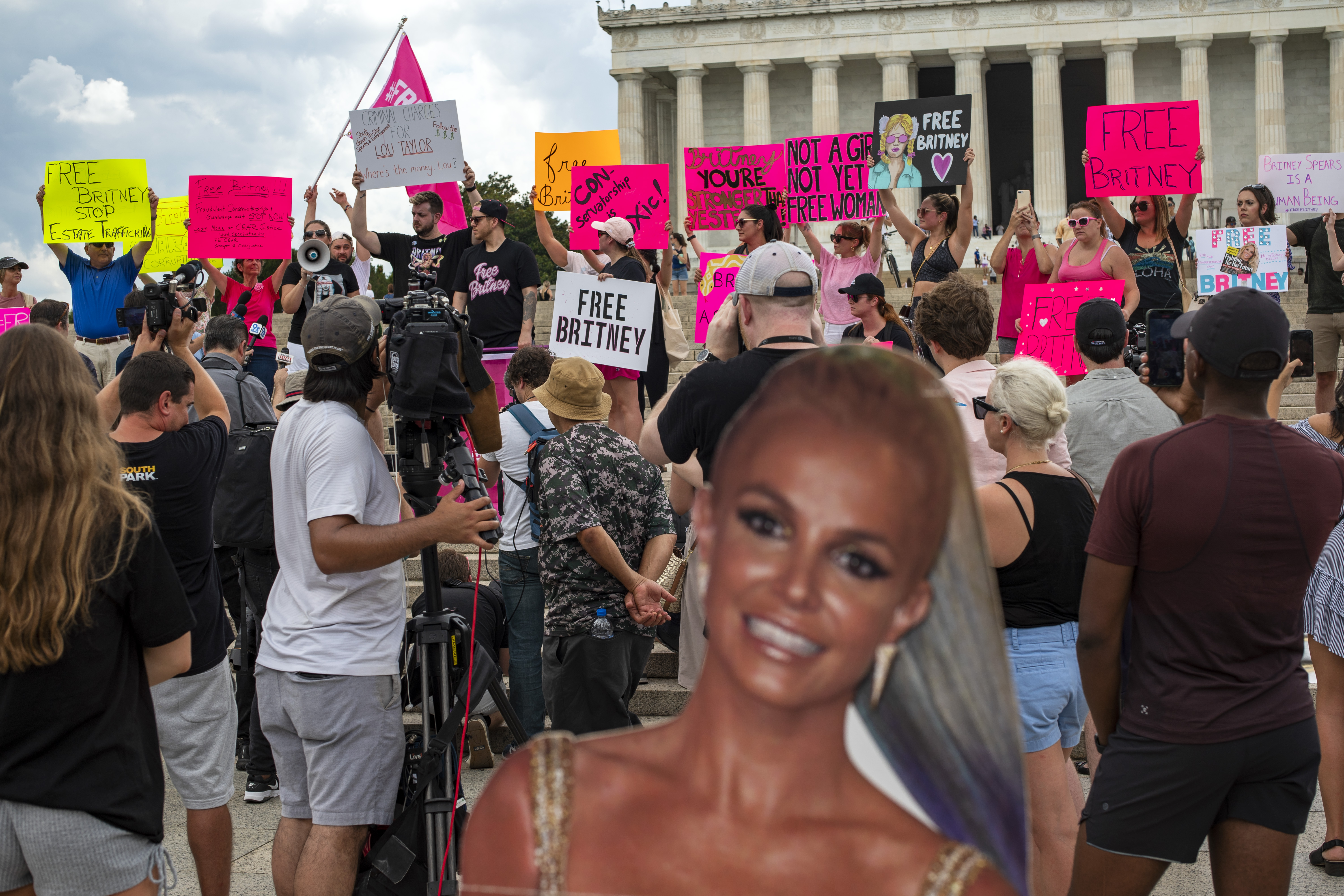8 Notorious Celebrity Lawsuits-3