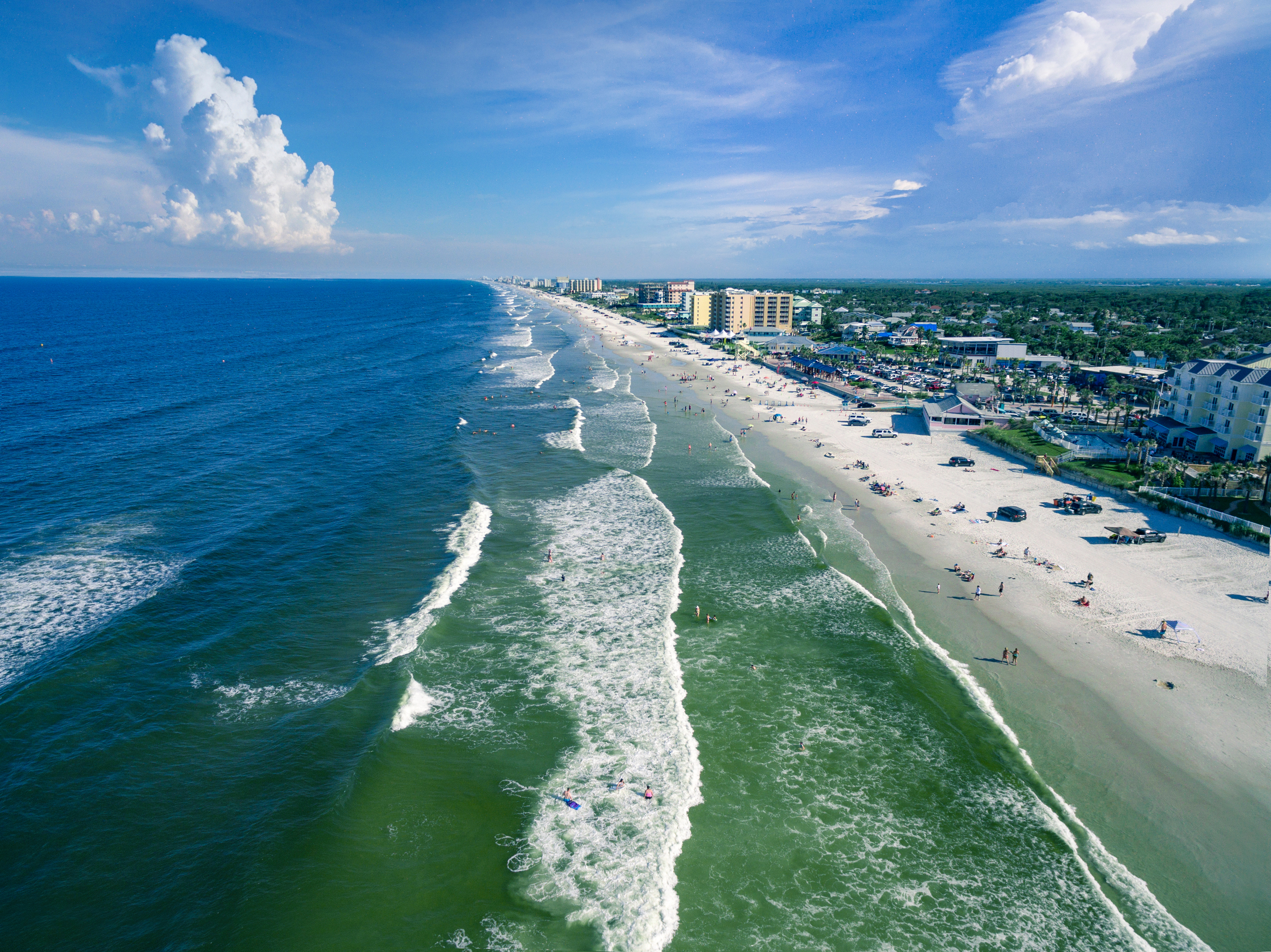 7 of the Most Shark-Infested Beaches in North America-2