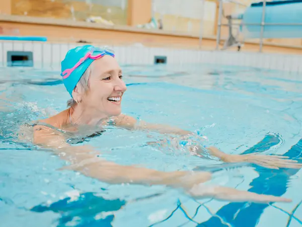 8 Brain Boosting Benefits of Swimming-8