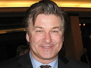 Alec Baldwin Dropped to the Floor in a NYC Restaurant
