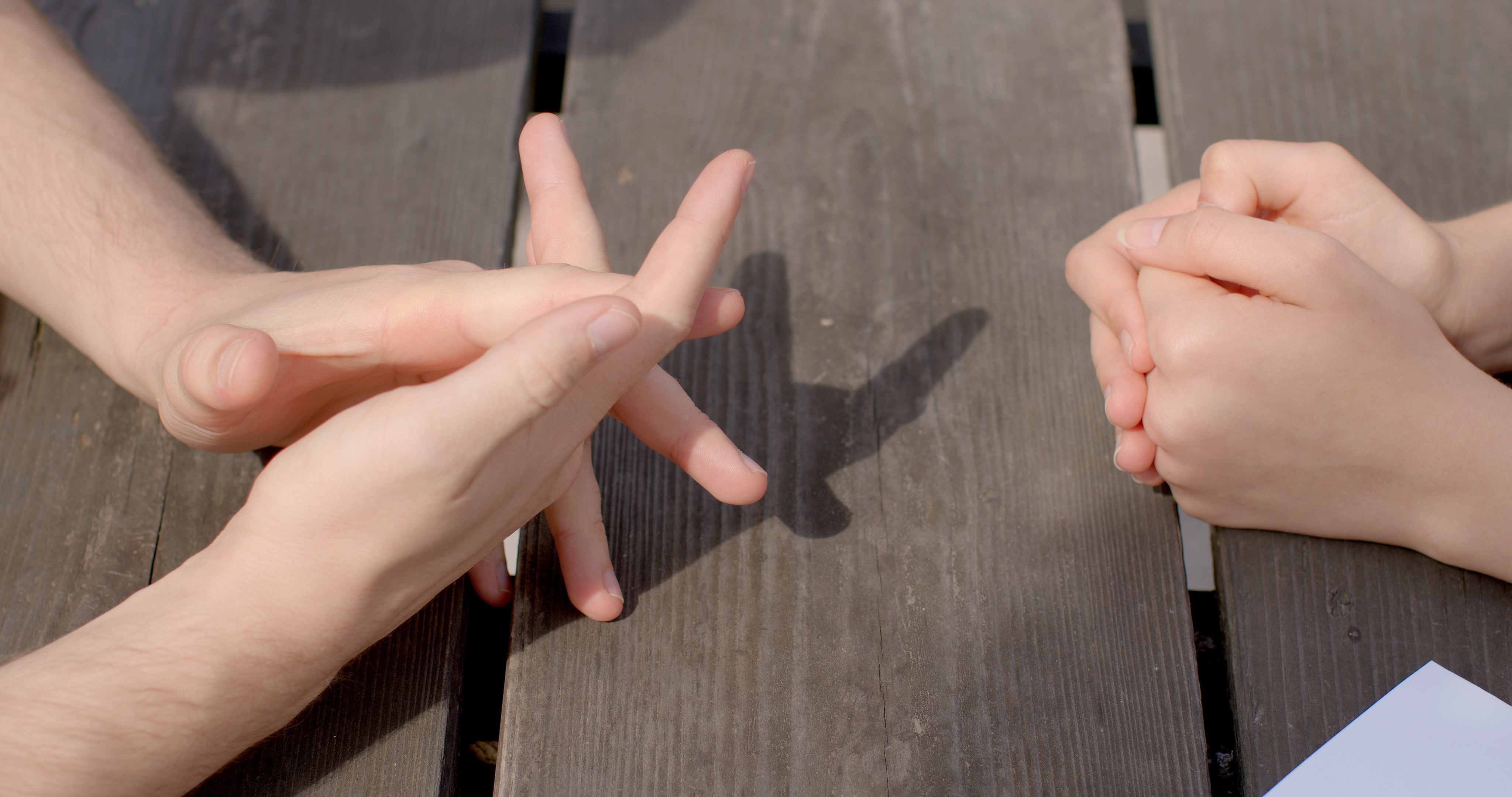 Are They Lying 9 Signs of Criminal Body Language-7