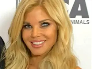 'Baywatch' Star Donna D'Errico Shocks Fans