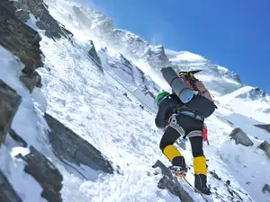 Everest Hiker Left for Dead, Found Alive