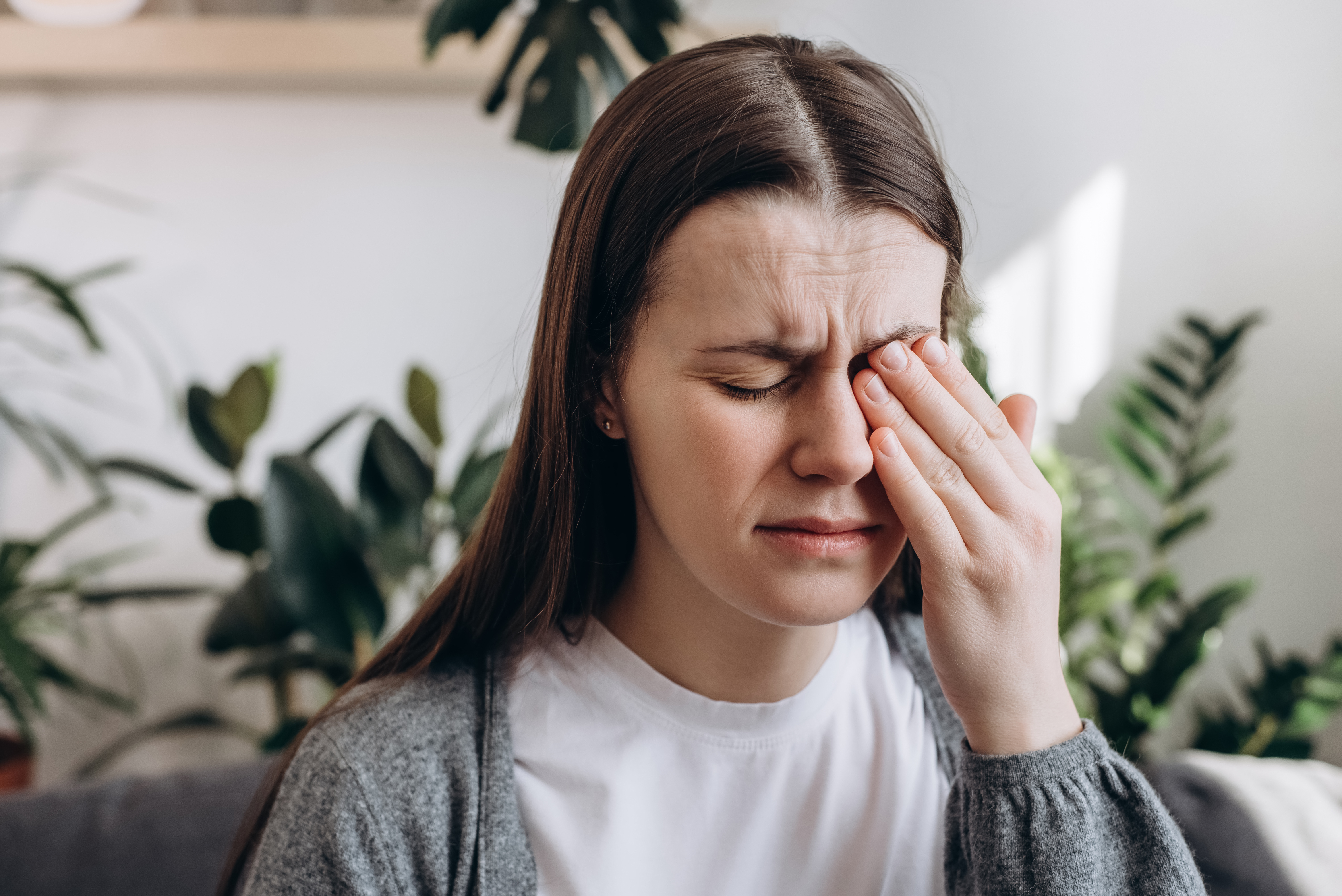 Exposed: The Myth About Sitting Too Close to the TV and Eye Damage!-2
