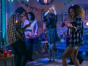 Florida Principal Caught Hosting Drunken House Party for Teens
