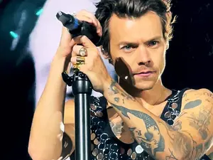 Harry Styles Mugged at Knifepoint