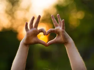 How Did a Dating App Reconnect Kindergarten Sweethearts?