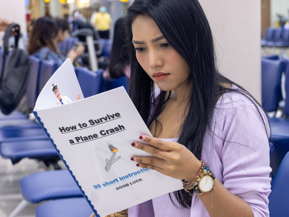 How Some People Survive Plane Crashes When Others Don't-2