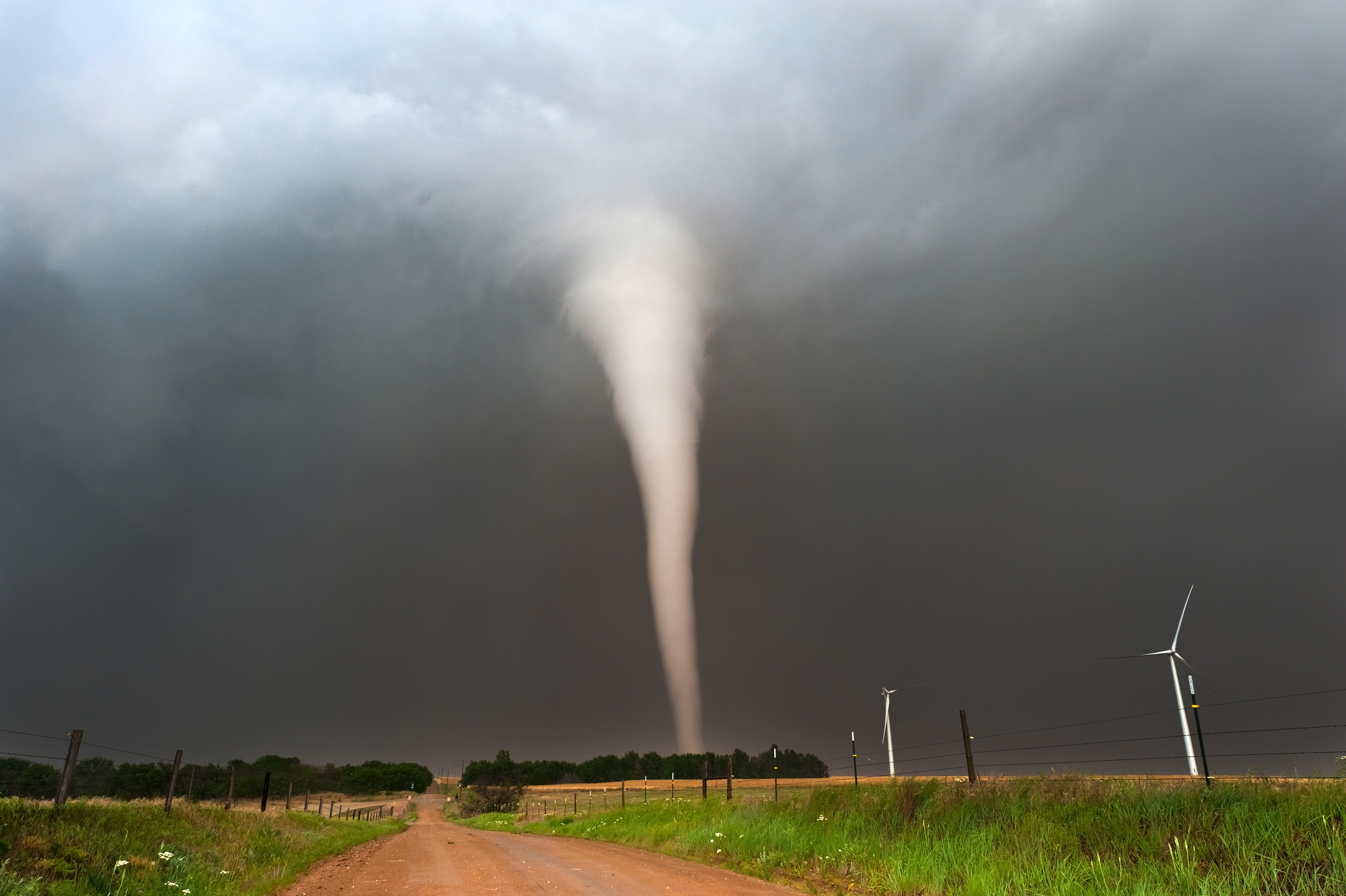 How to Stay Safe During a Tornado-2
