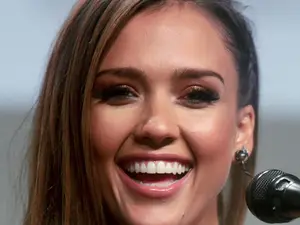 Jessica Alba's Bikini Choice Sparks Buzz