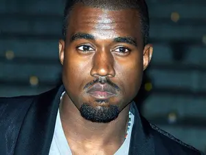 Kanye's Wife Wears Almost Nothing to Grammys