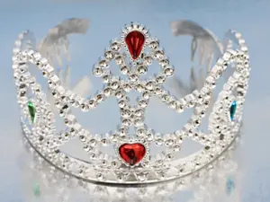 Miss Panama's Hopes Crash Onstage