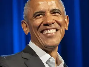 Obama Turns Heads in Family Photo