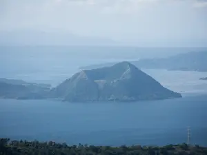 Search Begins for 34 Missing Gamblers in Philippines Lake