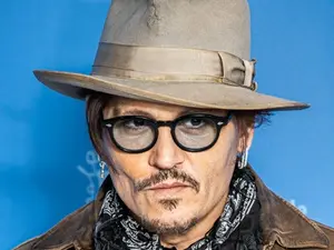 Johnny Depp Looks Nothing Like Himself, Fans Aghast
