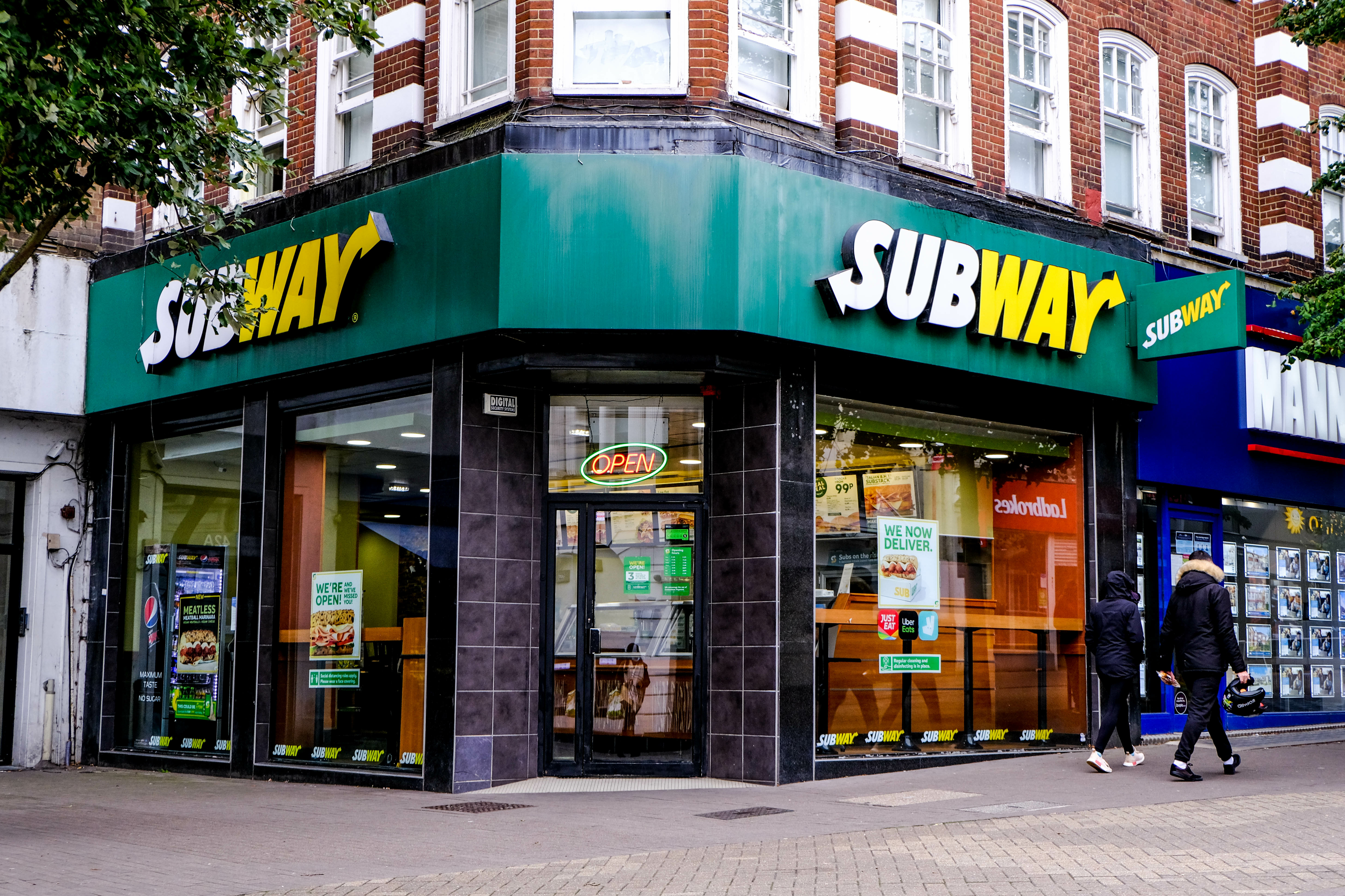 When 11 Inches Just Isn't Enough: Subway's Footlong Legal Troubles-2