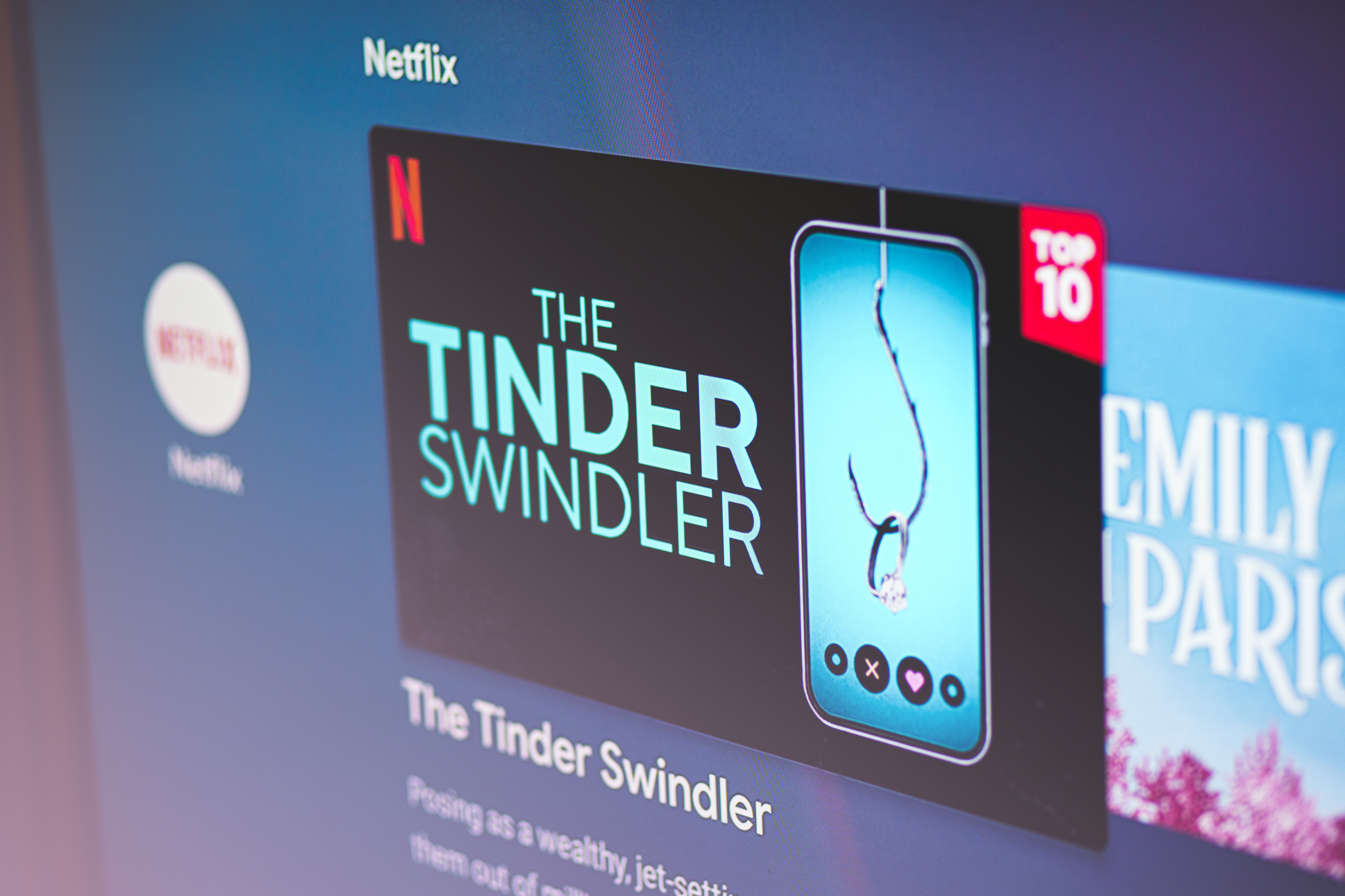 When Swiping Right Becomes a Con-2