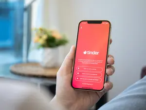 The Shocking Story of 'The Tinder Swindler'
