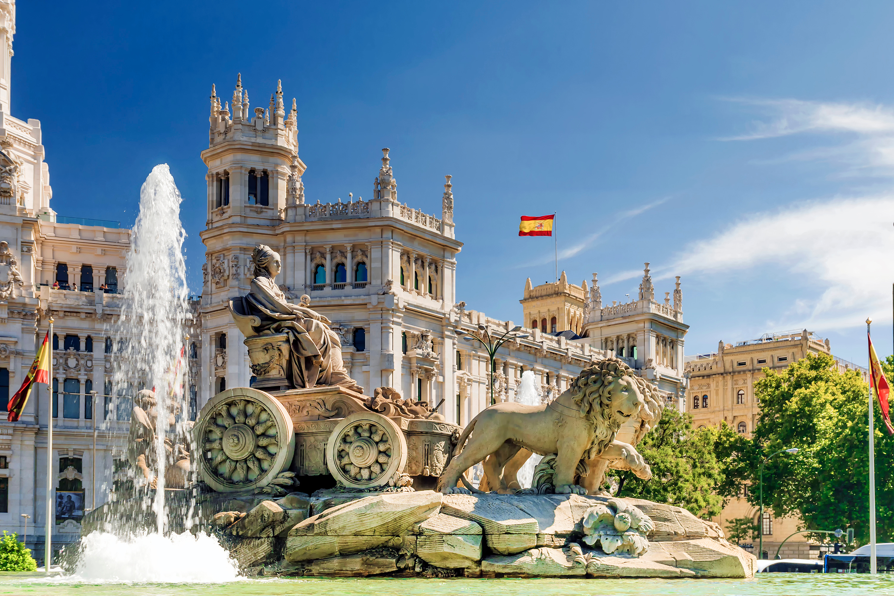 Top 6 European Cities to Explore in 2024!-3