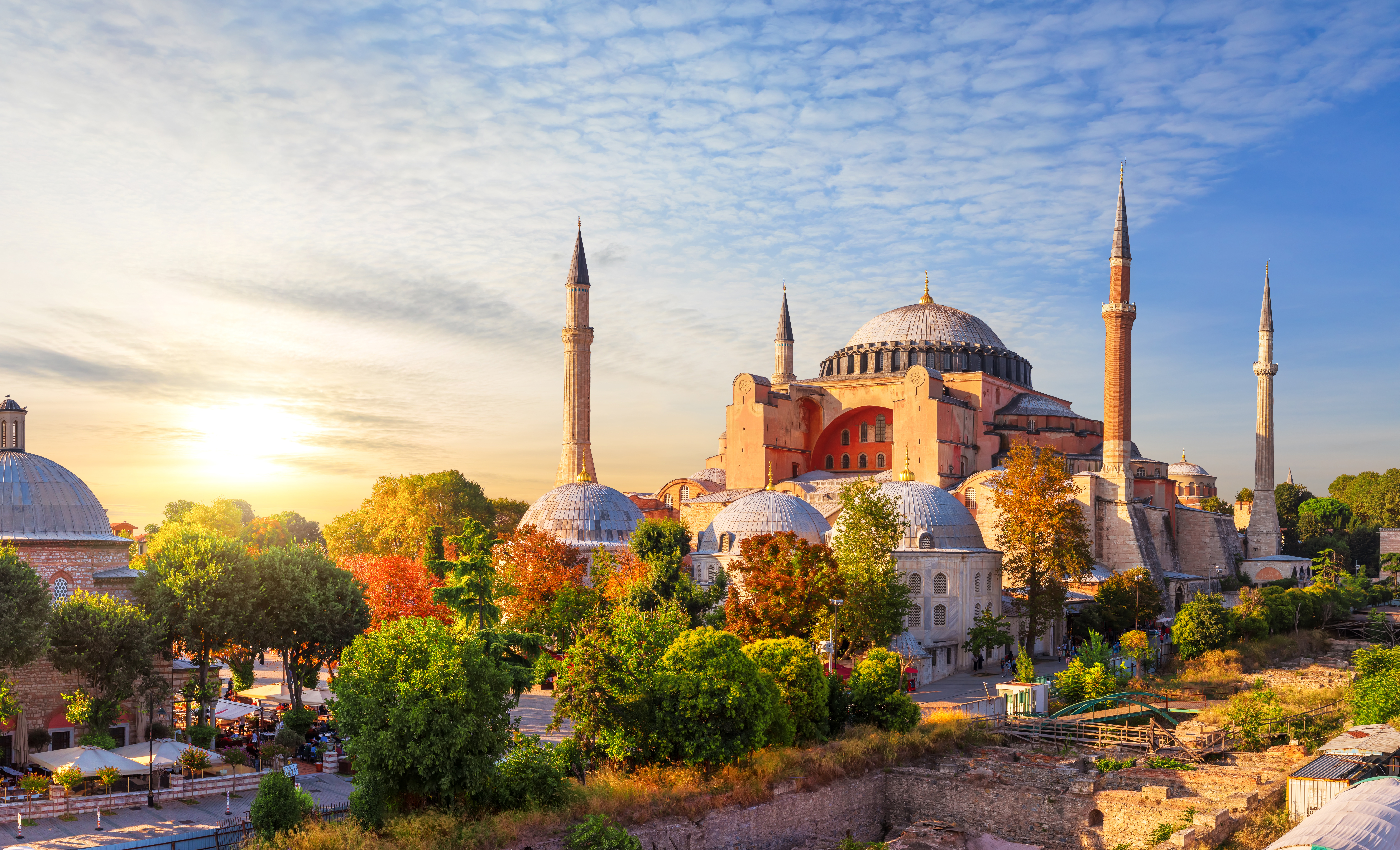Top 6 European Cities to Explore in 2024!-2