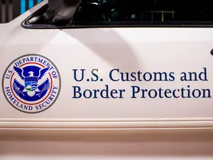 TSA Warning: Don't Be This Woman at Customs