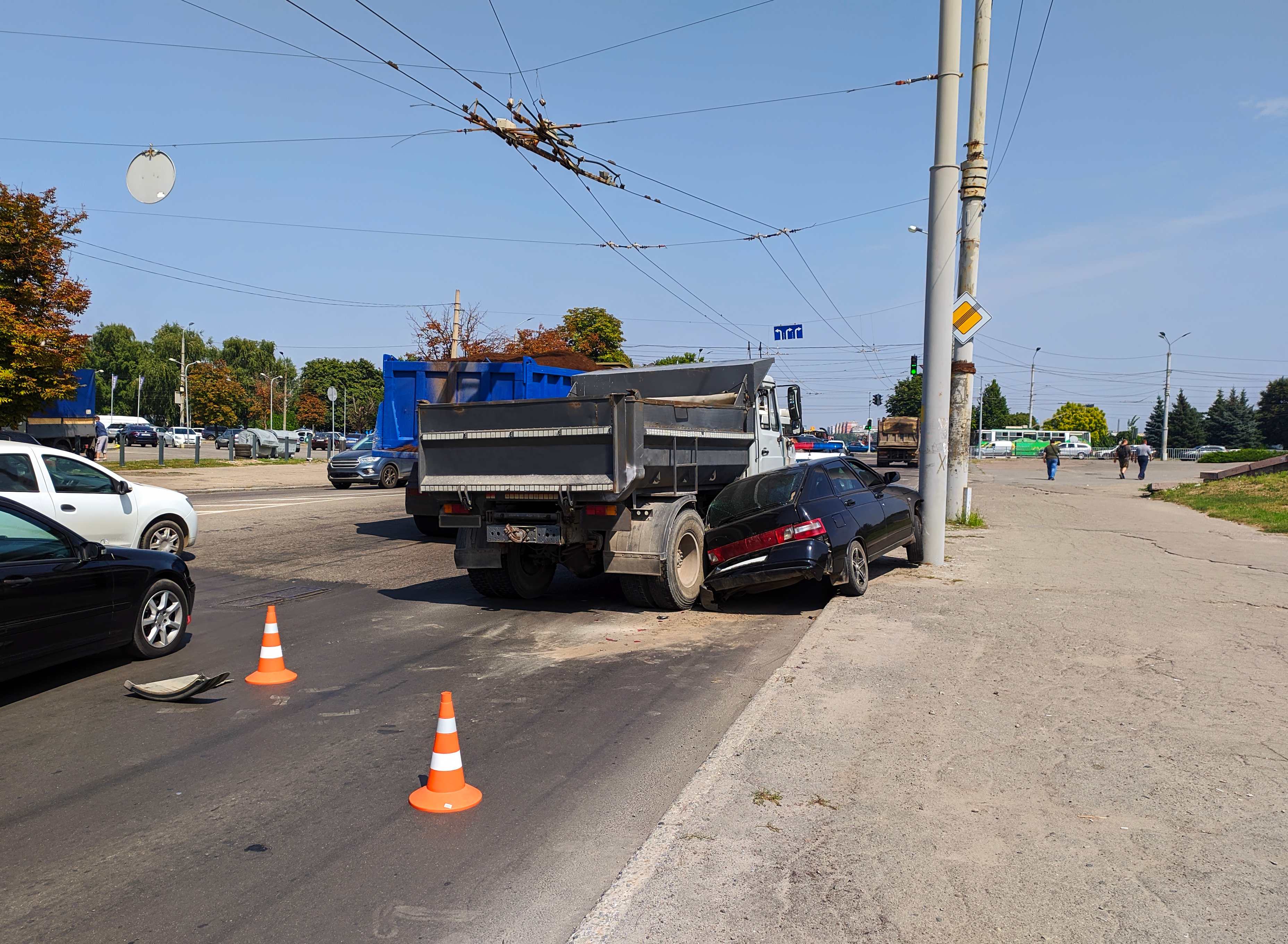 The Most Dangerous Trucks on the Road Today-6