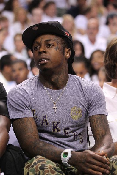 25 celebrities who have gone to prison-16